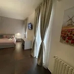 Relais Petruzzelli 3* בארי